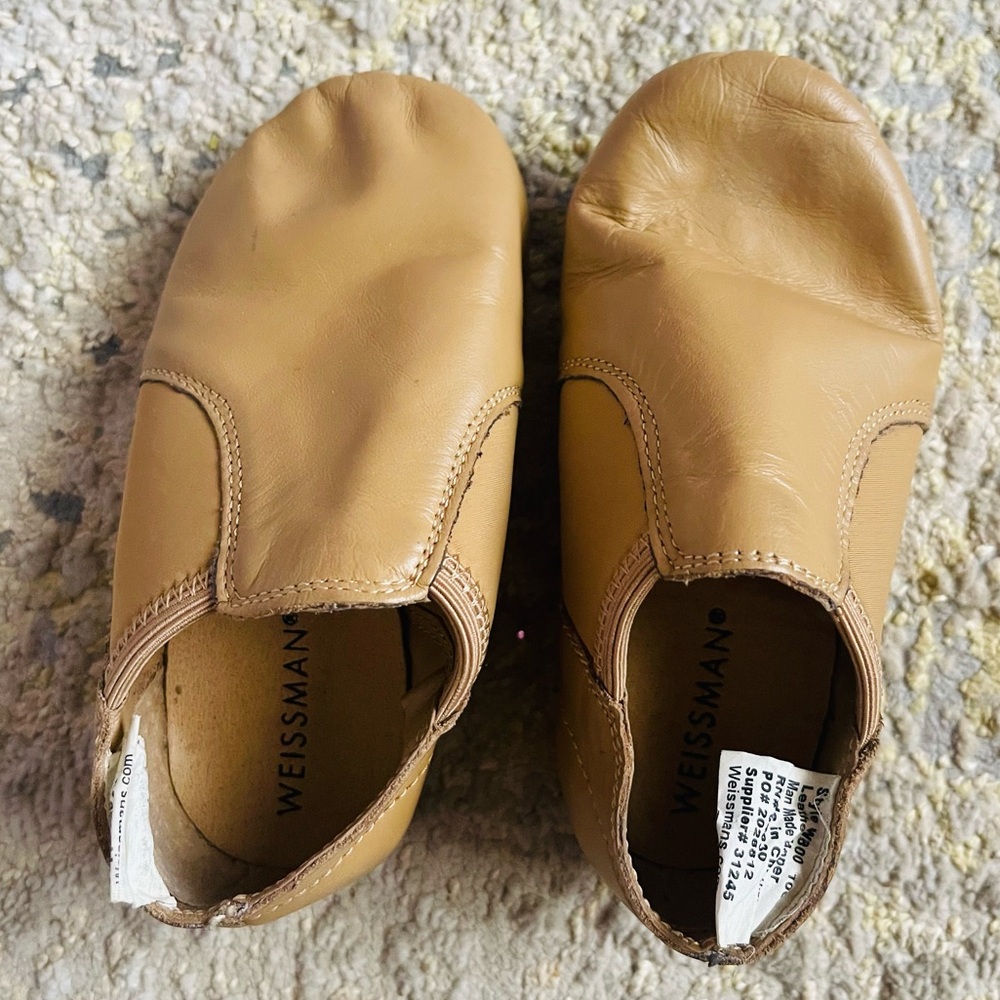 Tan kids jazz shoes